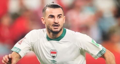 بعد فسخ عقد عمرو وردة.. الرجاء يضم العراقي أيمن حسين